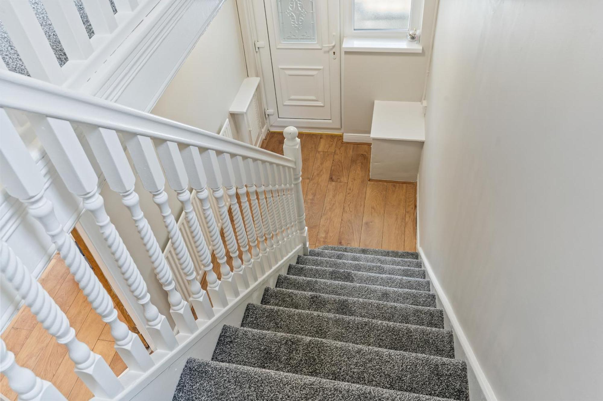 Holiday home South Lux Spacious 3bedroom House, Sleeps 8 6beds, - Driveway Fits 2 Vans - Free Parking & Netflix- Nr A45 & Motorway Links Location - Perfect For Nec, Jlr, Birmingham, Solihull, Airport, Warwickshire Etc!