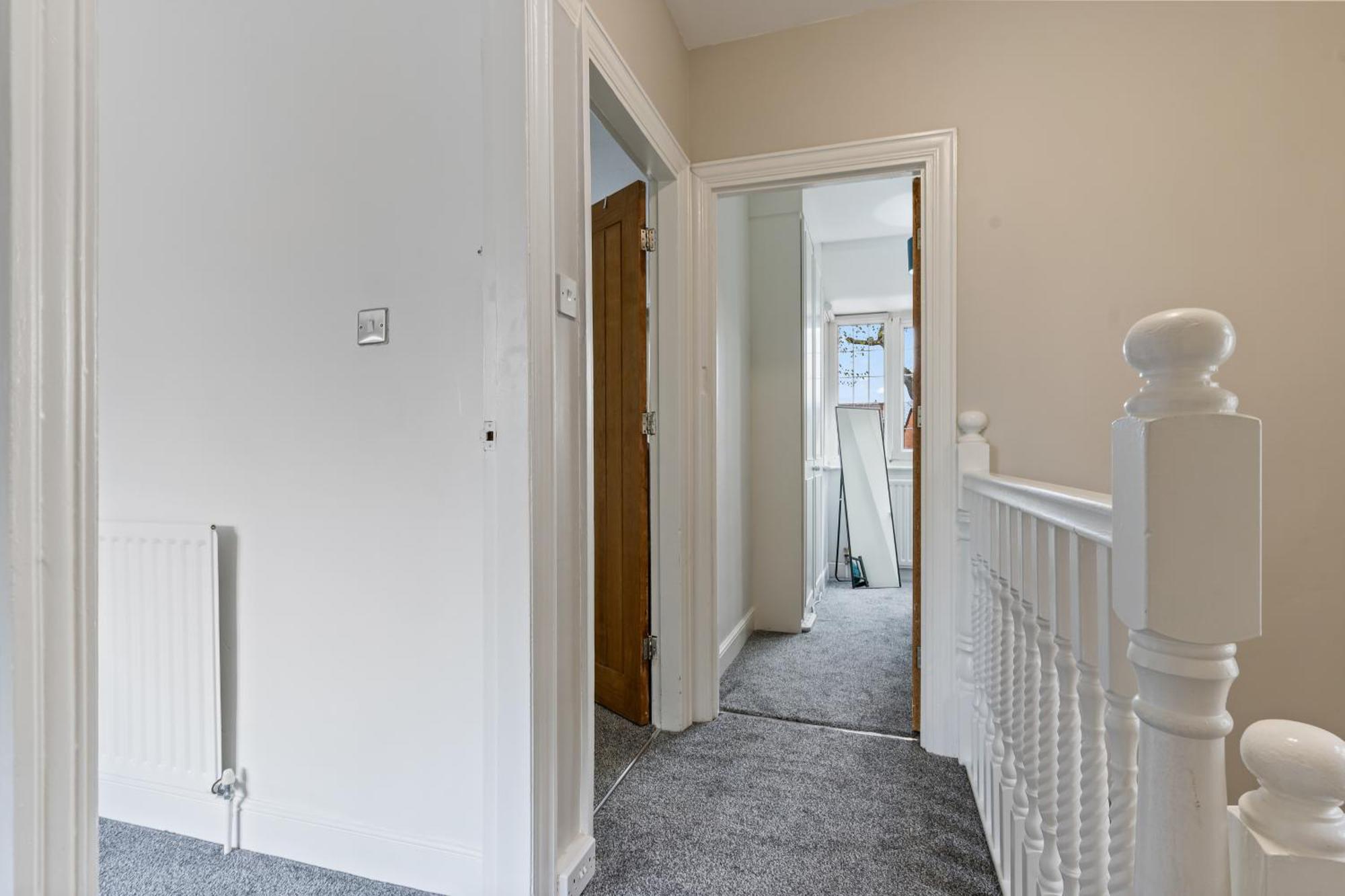 South Lux Spacious 3bedroom House, Sleeps 8 6beds, - Driveway Fits 2 Vans - Free Parking & Netflix- Nr A45 & Motorway Links Location - Perfect For Nec, Jlr, Birmingham, Solihull, Airport, Warwickshire Etc! Holiday home